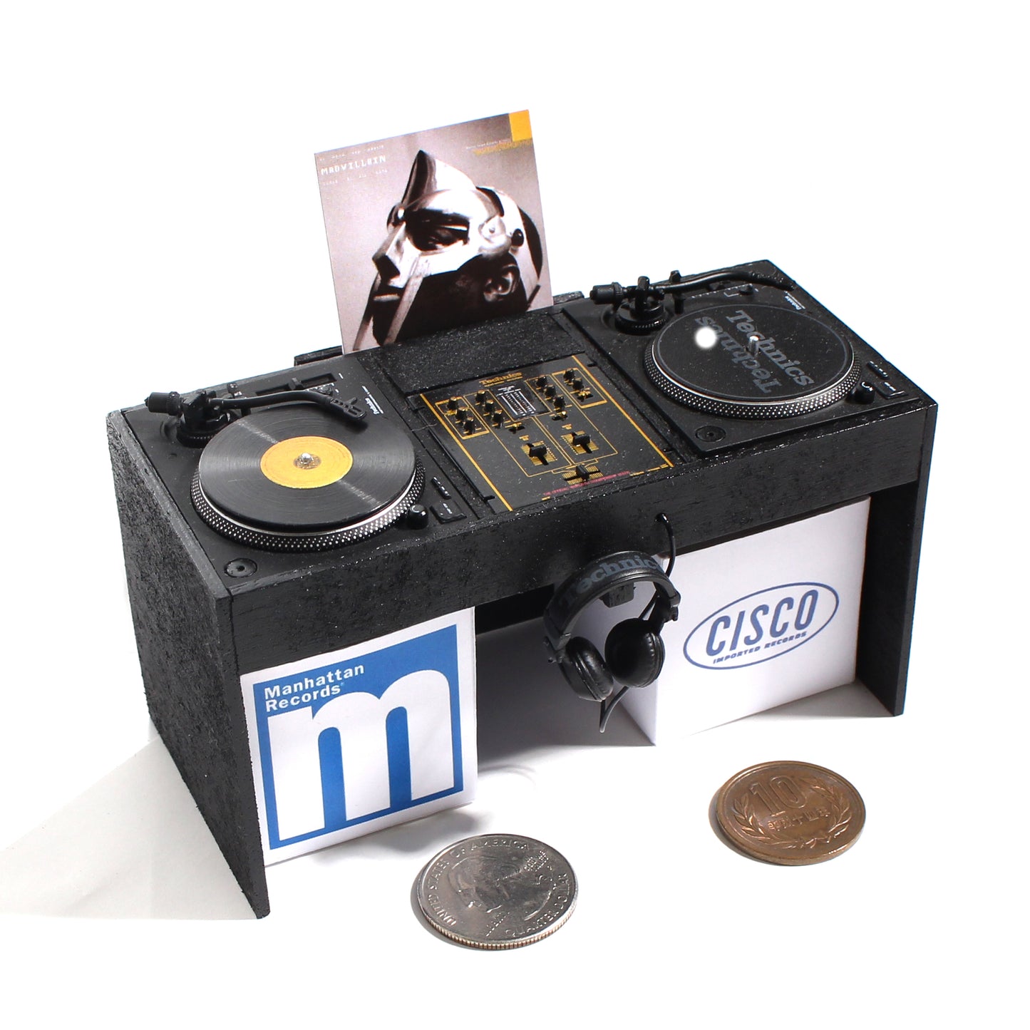 MAD VILLAIN CURLS & ALL CAPS【MINIATURE HIPHOP RECORD】