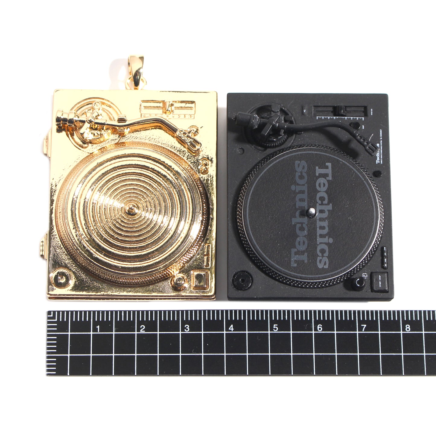 MINIATURE TECHNICS TURNTABLE KEY CHAIN Miniature turntable key chain