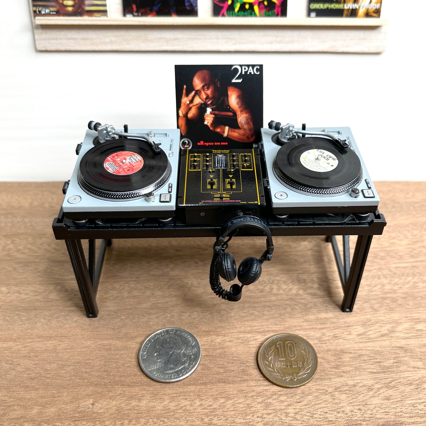 2PAC ALL EYES ON ME [MINIATURE VINYL FRAME ACCESSORIES] Miniature record frame accessories