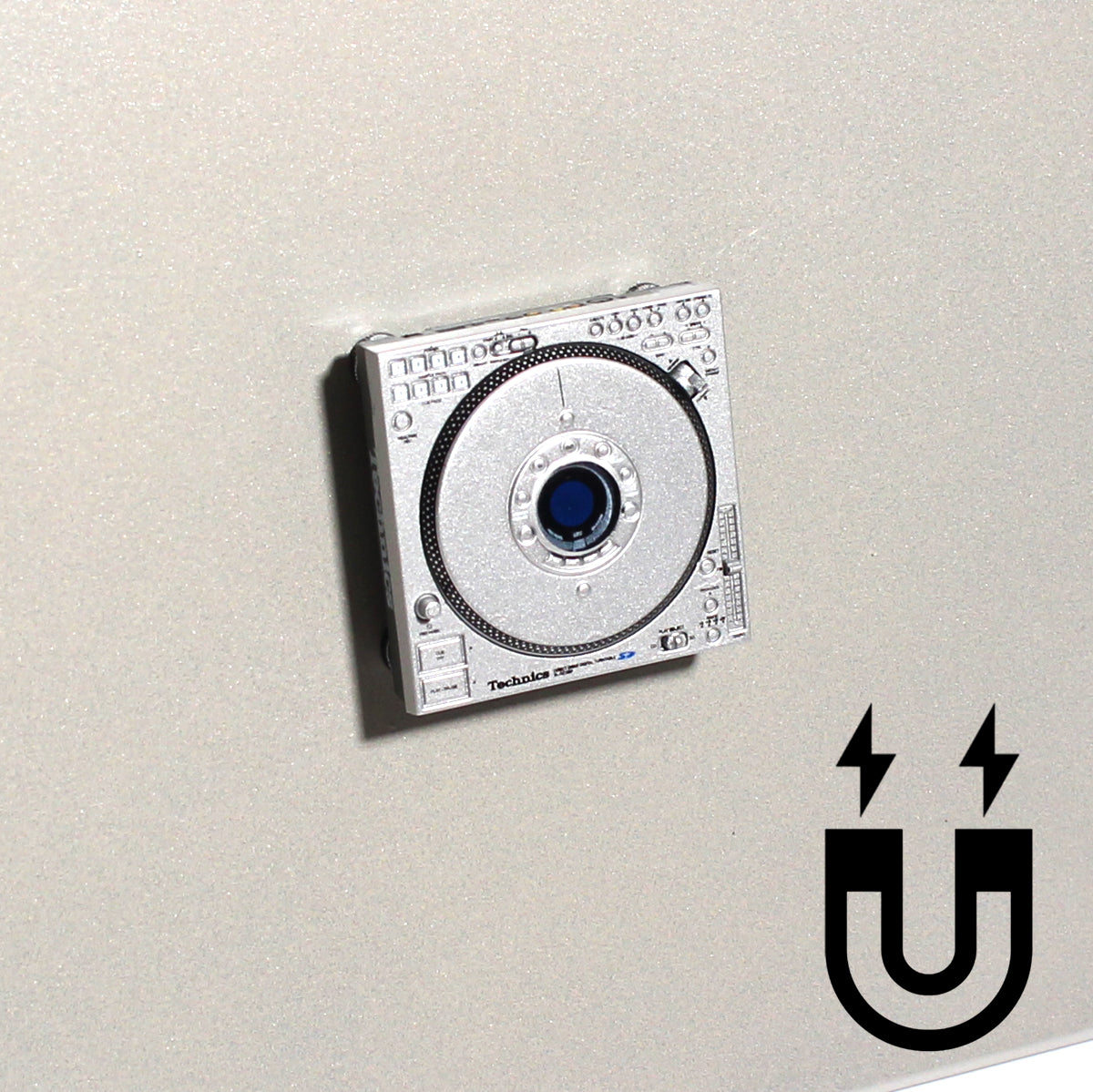 TECHNICS TURNTABLE MAGNET AND MINIATURE