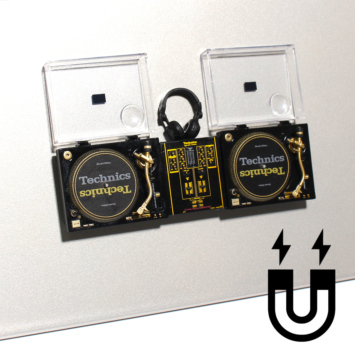 TECHNICS TURNTABLE MAGNET AND MINIATURE SET
