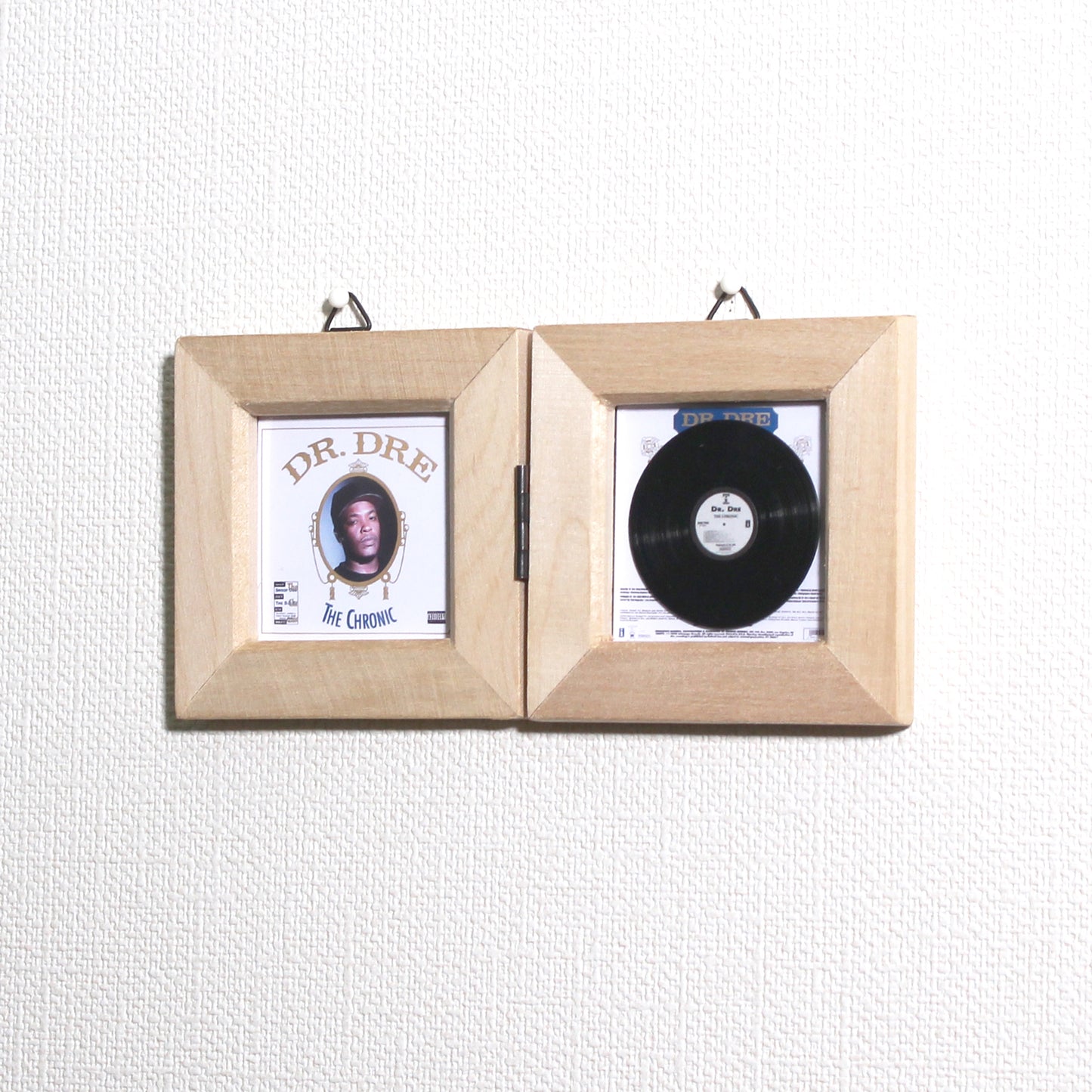 Make your original mini-vinyl photo stand &amp; wall art